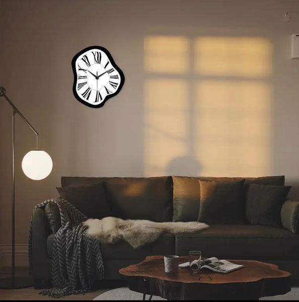 Годинник настінний дизайнерський Melting Wall Clock, римські цифри, 36х30 см, чорно-білий 05767632187 фото